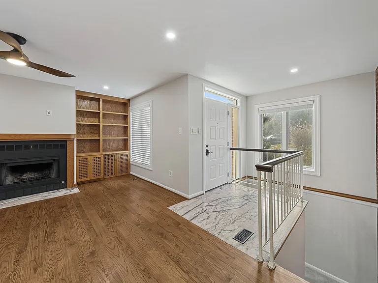 1853 N Uhle St — Photo 10