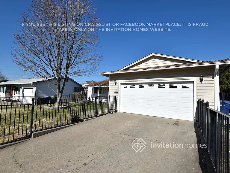 4551 Penwith Way — Photo 2