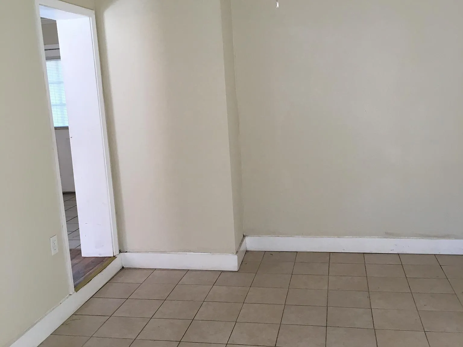 3 bed, 1254 sqft, $1,200 — Photo 3