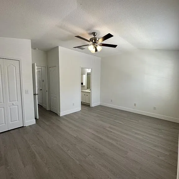 15752 Fishhawk Falls Dr — Photo 16
