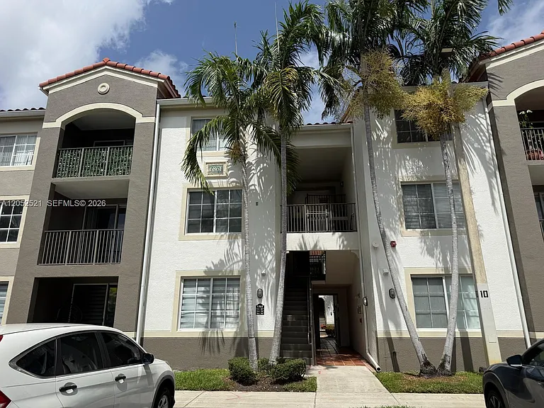 6861 SW 44th St #205 — Photo 32