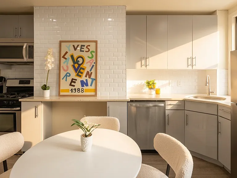 381A Graham Ave #2AA — Photo 2
