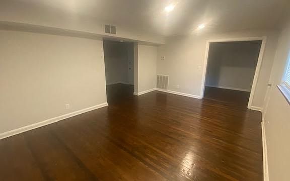 3rd image of 1617 Asmann Ave #7