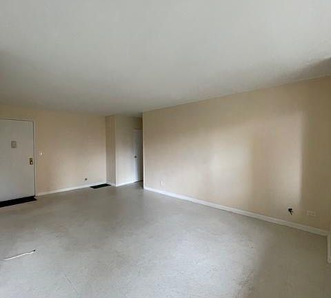 3rd image of 2915 W 5th St APT 5