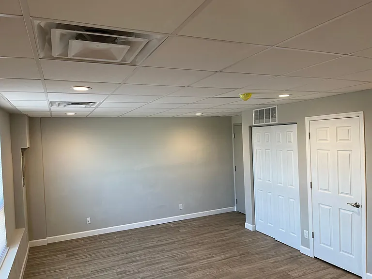 5843 Harrison Ave #4 — Photo 3