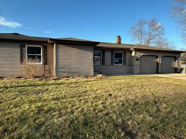 206 Hawthorne Ln, Sturgis, MI 49091