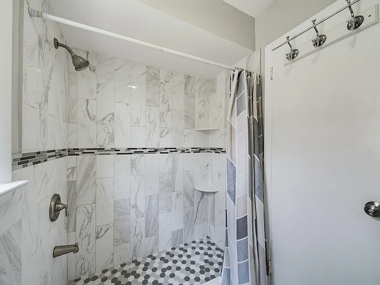 194 Congress St #3 — Photo 10