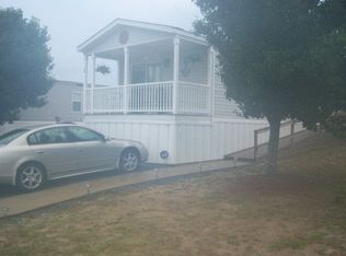 40 Waterfront Cir, Hampstead, NC 28443