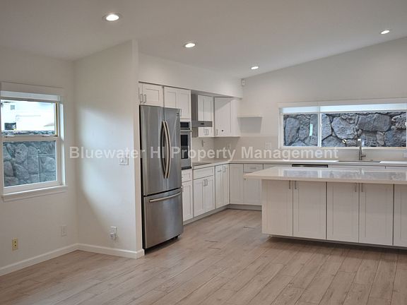 3rd image of 94-1000 Mali St