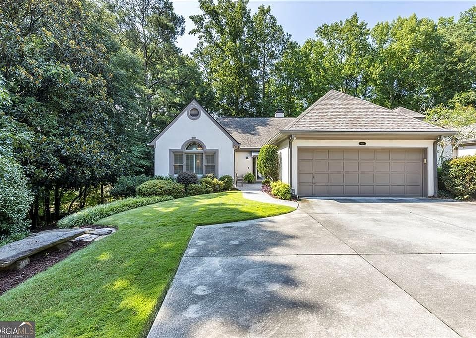 1st image of 450 Greenlaurel Dr NE
