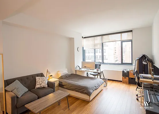 Rented by Warburg | media 32