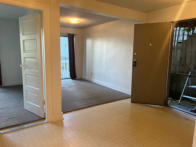 12340 Sand Point Way NE — Photo 13