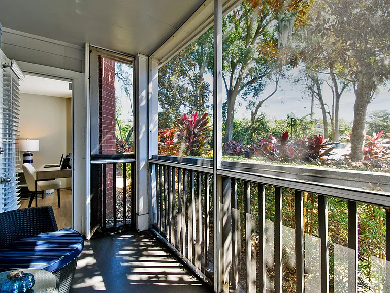 Enclave at Lake Underhill — Photo 19