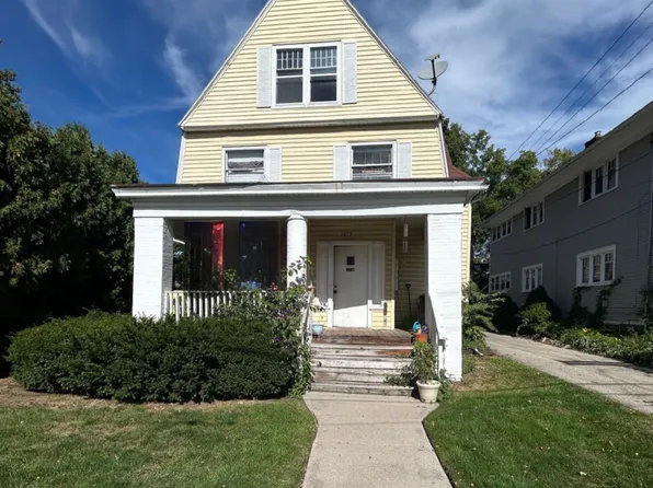 1575 Wealthy St SE APT 4, Grand Rapids, MI 49506