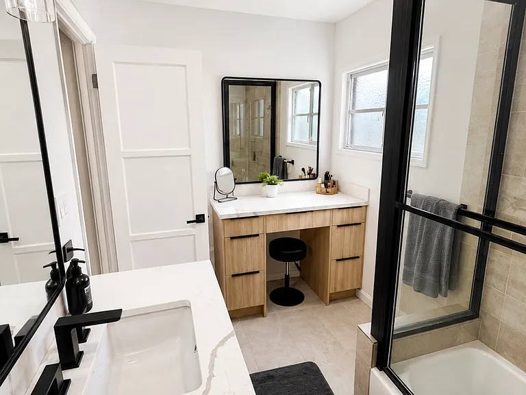 925 N Sweetzer Ave #1 — Photo 8