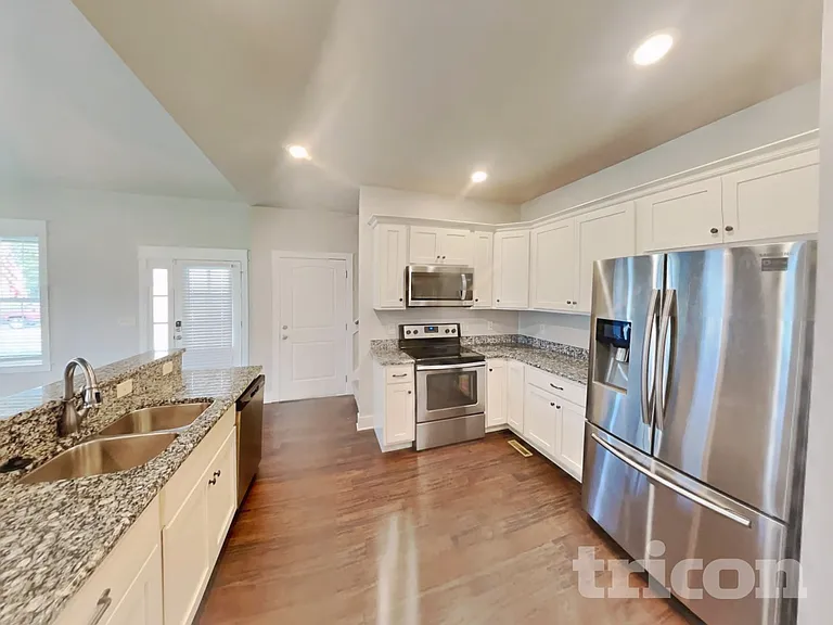 1084 Harper Dean Way — Photo 7
