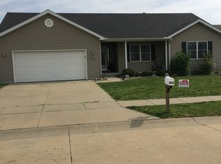 315 Kings Mantle Ct, Mt Zion, IL