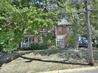 991 Leon Rd #5, Pittsburgh, PA 15220