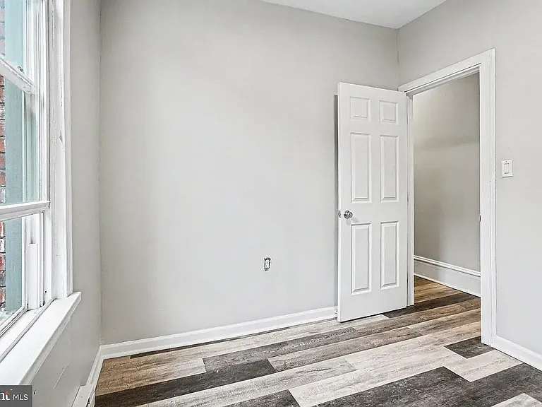 265 Peffer St #2 — Photo 9