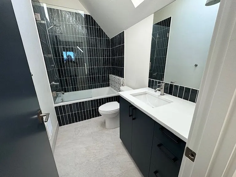 3270 NW Celilo Ln — Photo 13