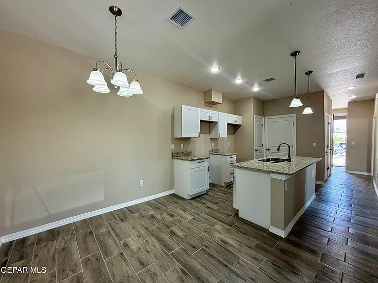 125 Palma Dr #1 — Photo 9