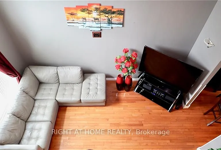 432 Heritage Dr — Photo 4