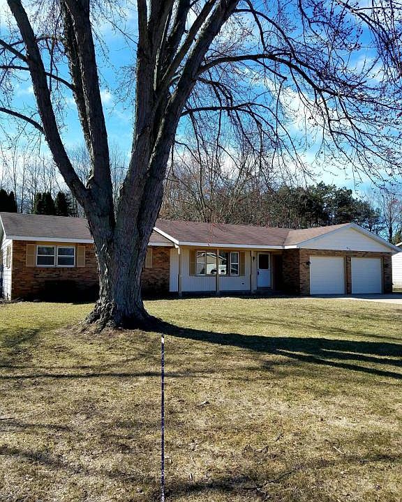 1st image of 8674 Fairview Ln