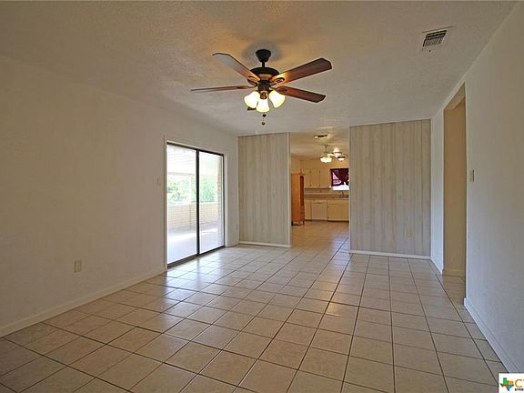 5th image of 409 Myra Lou Ave