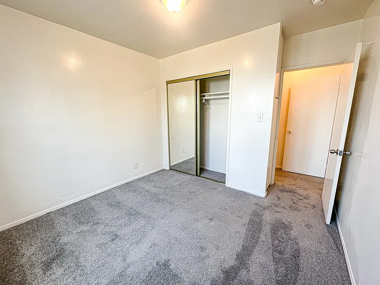 1462 W 53rd St #1500 — Photo 11