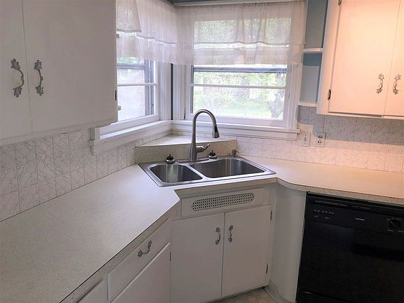 5th image of 8015 E Upriver Dr