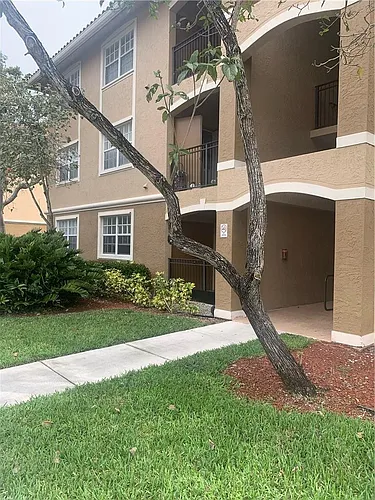 131 SW 117th Ave Photo 1