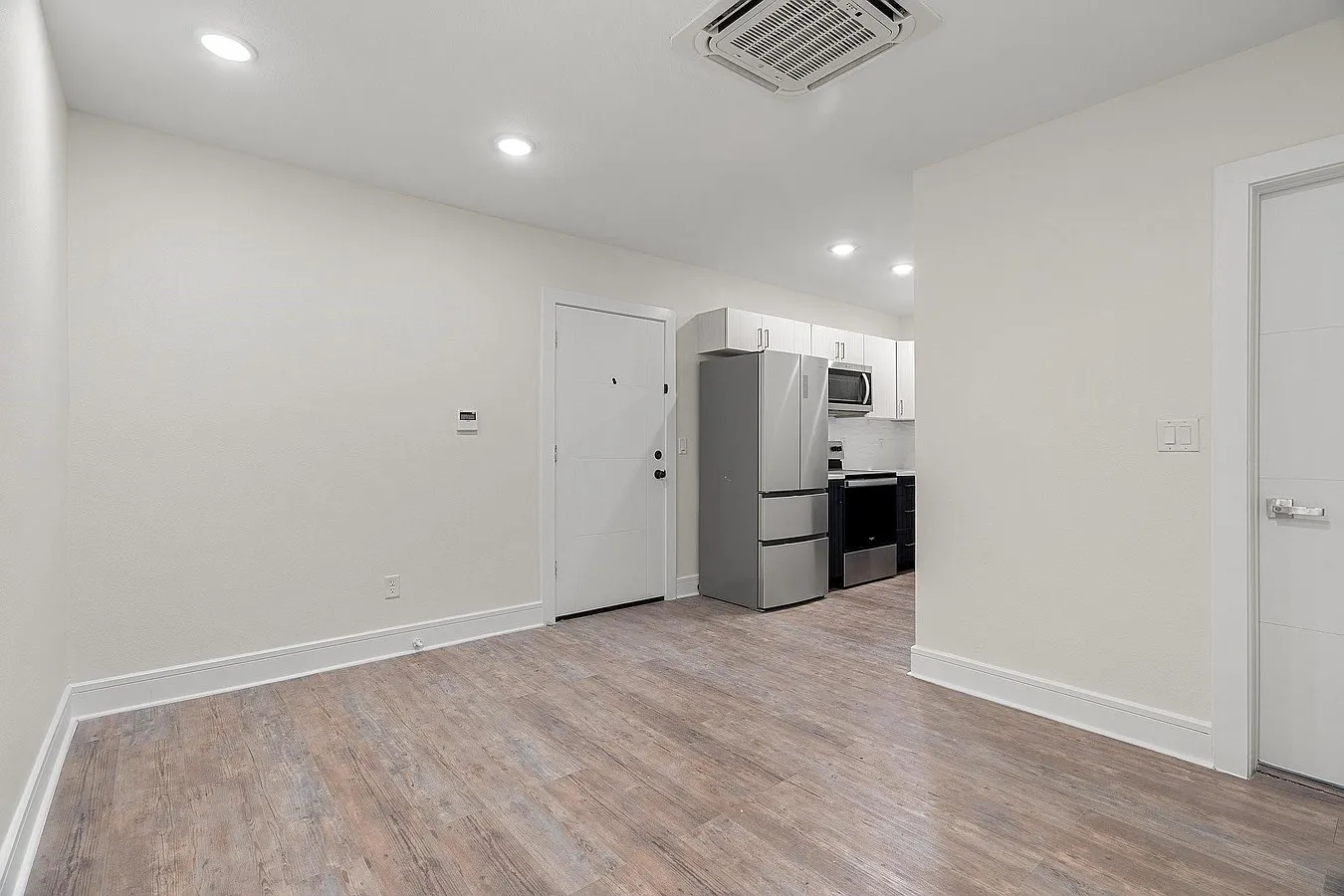4625 Virginia Ave — Photo 3