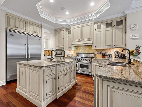 4th image of 332 W Oakdale Ave #54cygjfrc