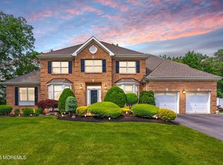 449 Brentwood Ave, Toms River, NJ 08755