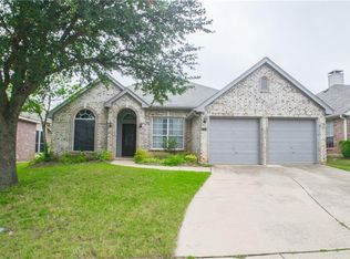 1618 Knoll Ridge Cir, Corinth, TX 76210