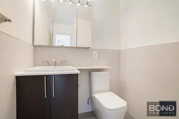 Rented by Bond New York | media 7