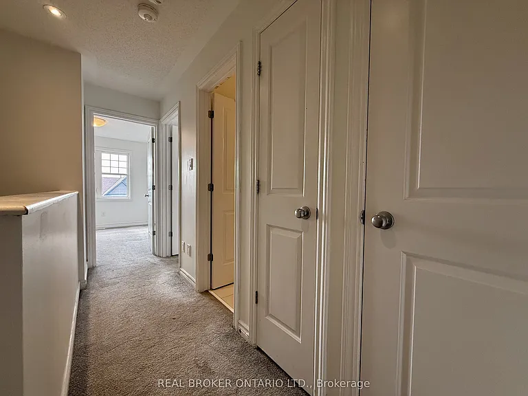 66 Fallengale Cres — Photo 21