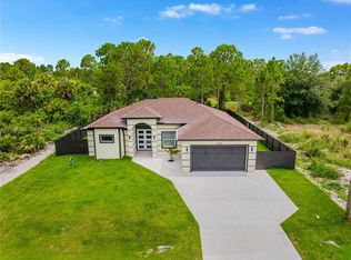942 Kanuga St E, Lehigh Acres, FL 33974