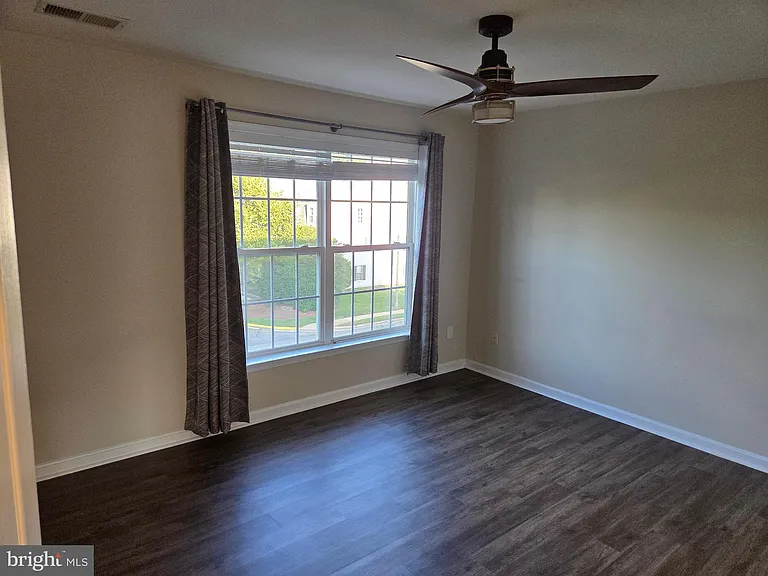 5504 Sacramento Mews Pl — Photo 26