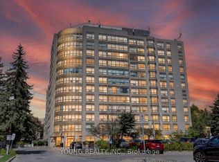 712 Rossland Rd E #203, Whitby, ON L1N9E8