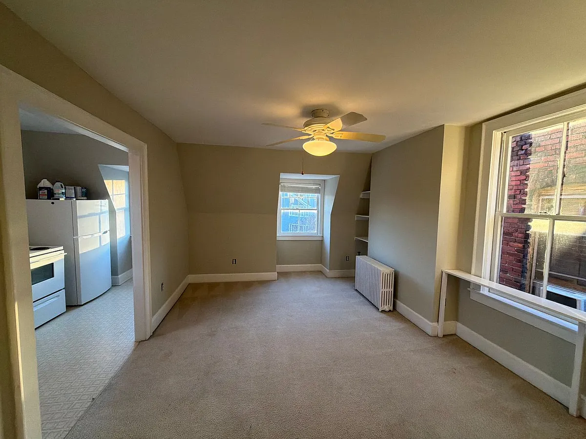 Building Photo - 618 Redgate Ave