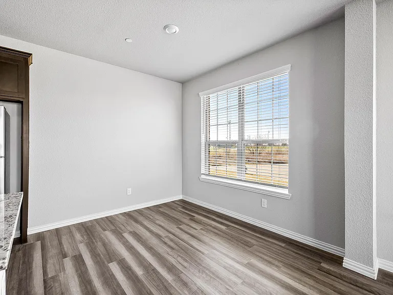 3201 Solana Cir — Photo 23