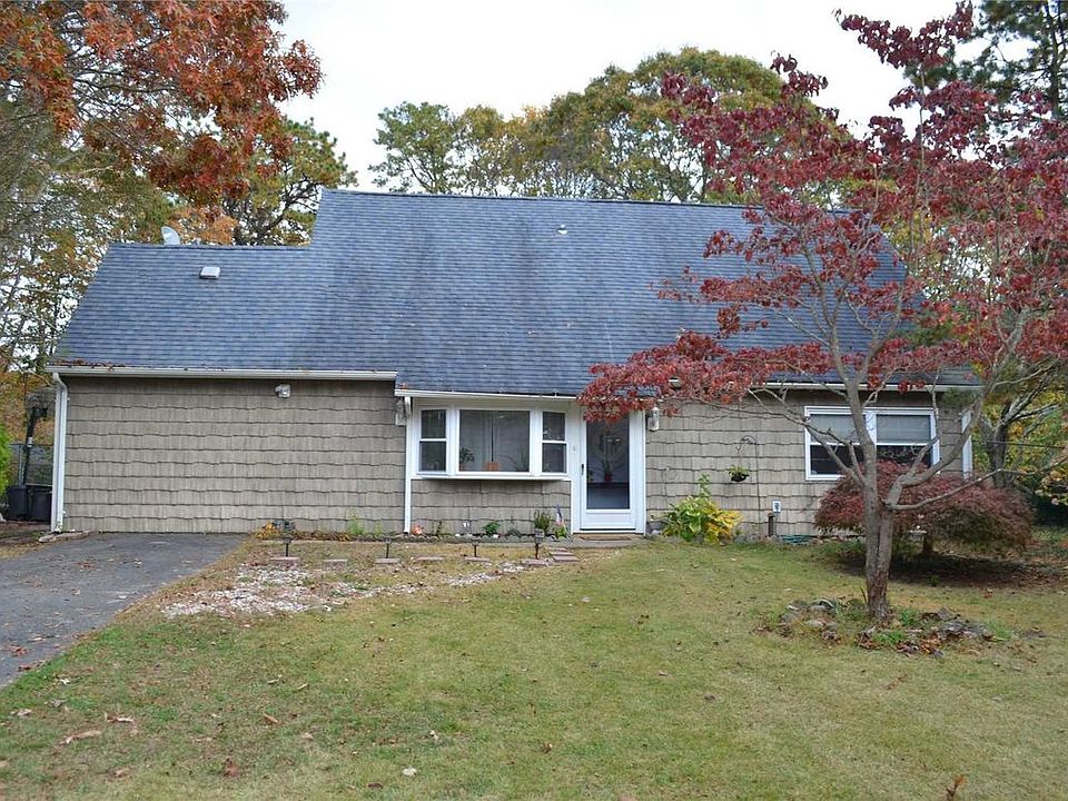 1st image of 17 Harford Dr