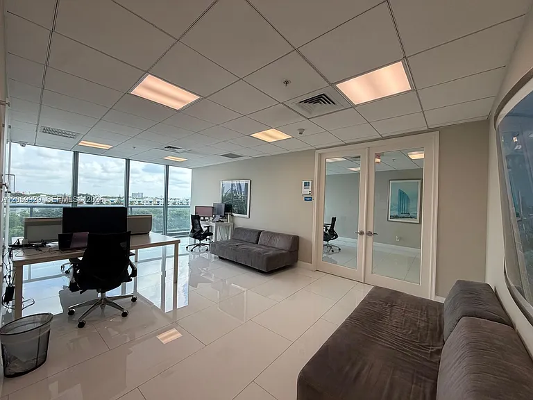 601 NE 36th St #2507 — Photo 33