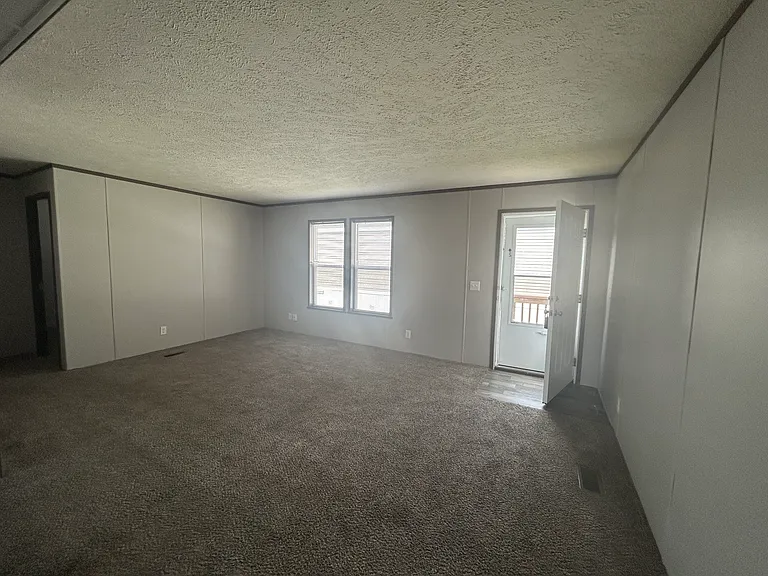 449 Montana St — Photo 10