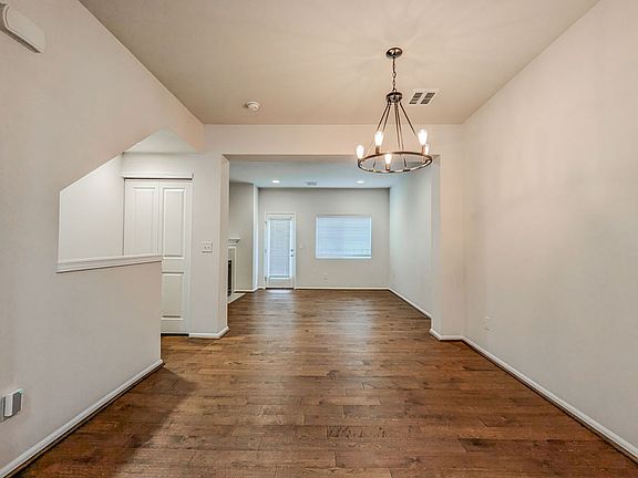3rd image of 3415 31st Dr