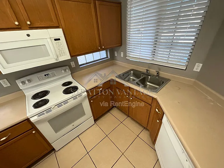 11381 W Yuma St — Photo 16