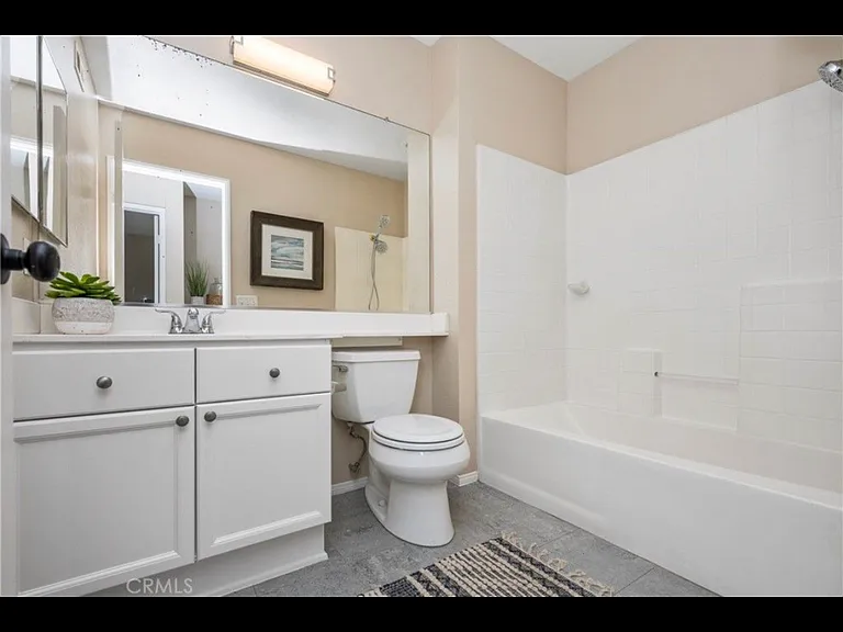 811 N Siavohn Dr — Photo 15