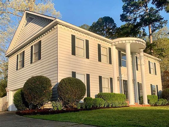 2nd image of 4 Hillcrest Cv