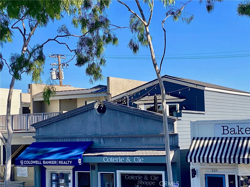 Building Photo - 222 Marine Ave #C